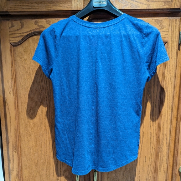 3/$30. Tek Gear Tee Shirt. "Be Unique" Logo - Picture 3 of 3